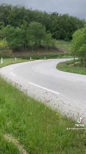 #moto #kawasaki #z800 #fyd #fyd #tictoc #pneu #slader #virage #ardeche #alpinstar⭐️ #genou