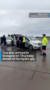 Watch the incredible moment Snoop Dogg was welcomed to Scotland with a bagpipe version of his iconic song. https://i.stv.tv/3TkJjjc | STV News