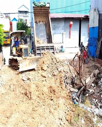 Amazing Process!!! Land leveling is assisted by reliable bulldozer operations. | Bulldozer Operator