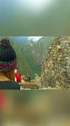 Machu Picchu: El Misterio Inca Entre Nubes y Sol #shorts
