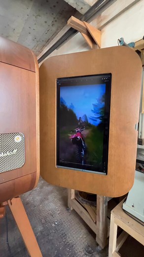 #woodenphotobooth #retrophotobooth #vintagephotobooth #photobooth #photoboothrental #PhotoBoothFun #dreambooth #eskapowoodworks | DreamBooth