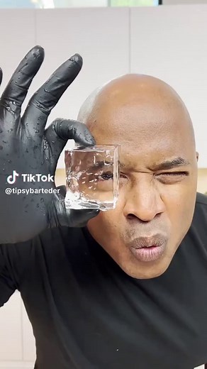 How to Make a Colorful Mountain Dew Ice Cube Cocktail