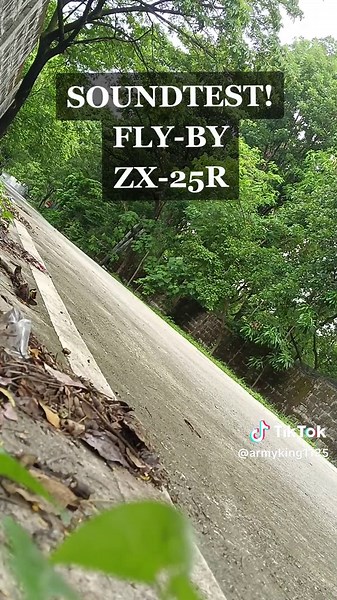Kawasaki ZX25R Screaming Flyby Sound Test | Ninja ZX 25R