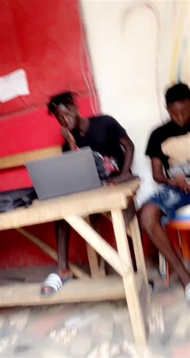 LE MOUVEMENT N'EST PAS FACILE 🤣🤣#abidjan_tiktok #umourivoirien🇨🇮🇨🇮225 #cotedivoire🇨🇮225 #abidjan225🇨🇮 #vuivekhongquao