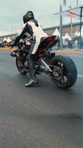 Eddie Okumu on Instagram: "Acid Boy finally reveals his top-secret drag racing hack. Watch out @gogo46__ 😎😅 @evansacidboyke 👀 Psych! 😂😂 #racingafrica #sleekmotorsportsafrica #racingsahara #dragracer #sleeksuperbikeseries #dragracing #dragrace #thelastdance2025"