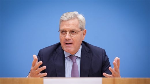 Röttgen will erneut für CDU-Vorsitz kandidieren
