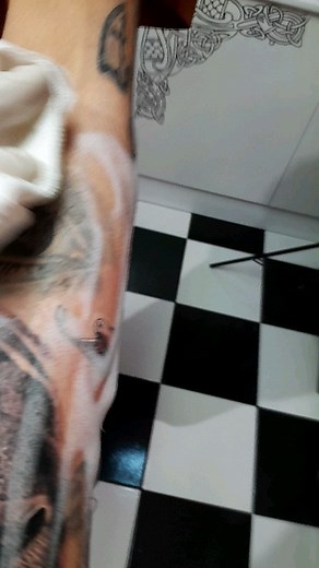 Trabalho realizado hoje a tarde, 3 e meia bem nas calmas! 酪酪 gratidão mais uma vez Gonçalo 卵亂 | HARDCORE TATTOOS & BODY PIERCING | Facebook