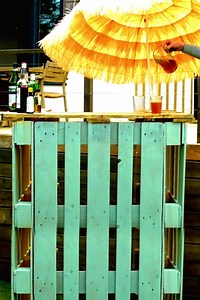 8.6K views | Let the drinks flow this summer with this easy to make outdoor tiki bar. Your guests will love you for it #LifeIsForLiving | Black + Decker UK | Facebook