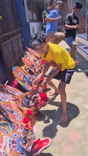Hunting for barongan