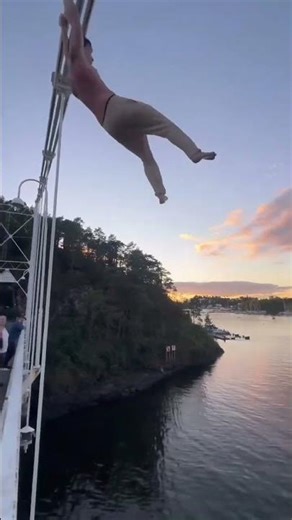 VIDEO Wannabe daredevil suffers epic fail attempting backflip stunt off bridgeA wannabe daredev