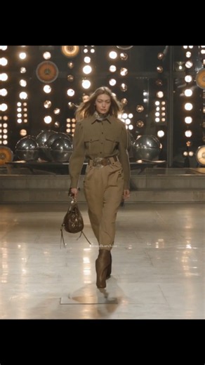 Gigi Hadid for Isabel Marant fall/winter 2019 #supermodel #runway #gigihadid #catwalk