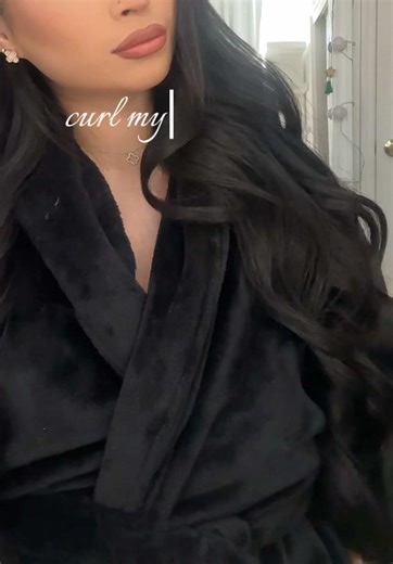 using @Bio Ionic pro curling iron 1.25’’🖤 #fyp #parati #grwm #hair #bioionic