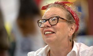 Department of Injustice: Lynda Barry, The Gifted Cartoonist, Doesn't Have Money To Fix Her Teeth
