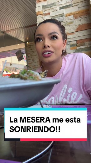 La Mesera me esta Sonriendo! Reaccion de Ruby 😱 #fyp