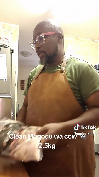 Clean Mogodu: Preparing 2.5kg of Cow Intestines