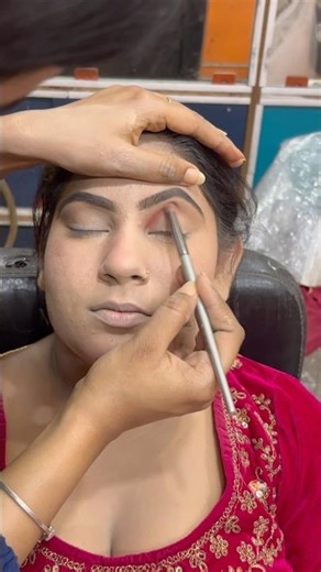 Quick bridal eyeshadow hack #shorts #diljitdosanjh #newsong #trending #viral