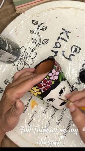 Paint With Me Frida Self Portrait Crown of Flowers #diy #fridakahlo