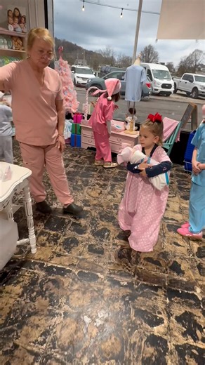 💗 What a precious start to the evening!Little Ruby came in and instantly knew that baby Zoey was the one — and their sweet adoption kicked off the night in the cutest way! 🍼✨It’s already such a beautiful night at the nursery…and Santa is here! 🎅💫 | Little Mama’s Nursery