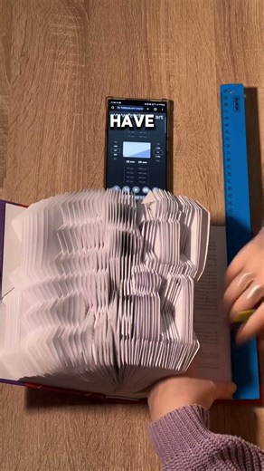do you know Billie Eilish? #foldbook #art #popular