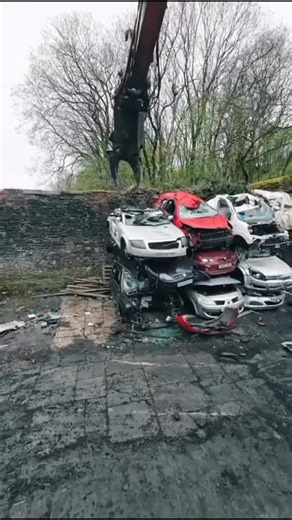 140K views · 1.1K reactions | Watch Baxenden Car Breakers strip this Audi TT using the Powerhand VRS in only 59 secs. ‍ What do you think? #Powerhand #CarBreakers #ScrapYard #AutoDismantling #AutoRecycling #AudiTT #Audi | Powerhand | Facebook