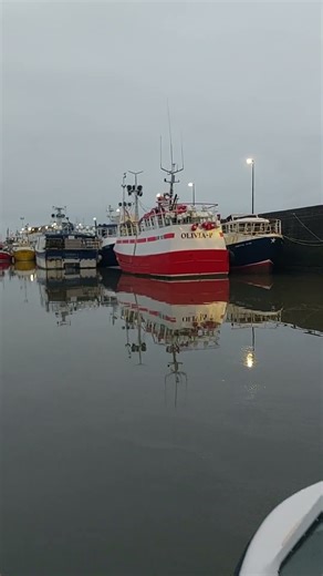 bridlington harbour 6pm. Yorkshire coast-love it