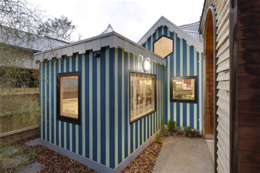 Locals call this the 'circus house' thanks to its striking design