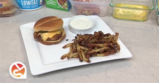 Chris Powell shows us how easy it is to make a great tasting, low cal chicken sandwich