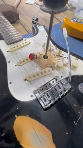 Kill Switch Quick Installation #luthier #laudero #luthierlife | Humberto Perez