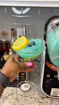 Blueberry Hawaiian Slushy #easyrecipes #summerdrinks #summerdrink #ninja #cooking #food