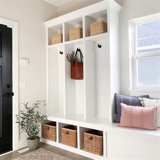 10 practical and charming entryway furniture ideas