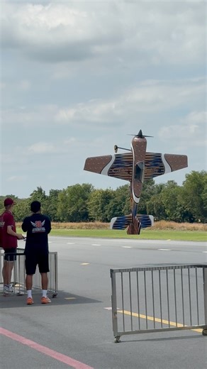 FLYING MY DA-200 POWERED CARF YAK55 AEROBATIC PLANE AT KLONG 11 RC CLUB #airplane #aero #yak55 #aerobatics #aviation #carfmodels #aviationdaily #airshow #desertaircraft #flying #model #science #physics #aviationphotography #technology #avgeek #klong11 #rc #airplanelovers | Max Chrubasik