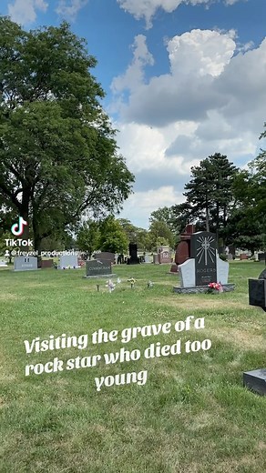 26K views · 1.3K reactions | Visiting the grave of a rock star just outside Chicago, Illinois. #famousgraves #cemetery | Freyzel Productions | Facebook