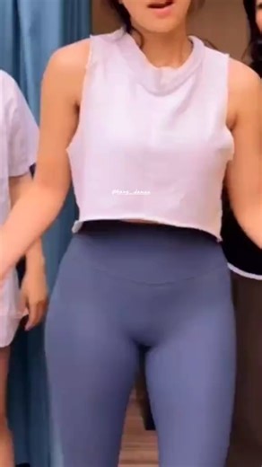 Gisella Anastasia Fans 💫 on Instagram: "Gisella Anastasia (Gisel) adalah seorang selebriti Indonesia yang dikenal sebagai penyanyi, aktris, model, dan pembawa acara. 👩‍🎤 Siapa Dia? Nama lengkapnya Gisella Anastasia Suryanto, lahir pada 16 November 1990 di Surabaya, Jawa Timur. Ia mulai dikenal publik setelah menjadi runner-up Indonesian Idol Musim 5 pada tahun 2008. 🎶 Karier Setelah Indonesian Idol, Gisel merilis beberapa single, tampil di berbagai acara televisi, serta berperan di sejumlah