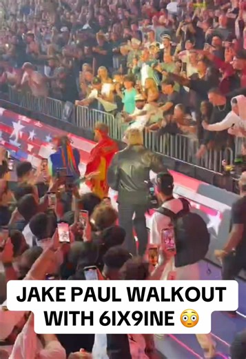 JAKE PAUL HAS ARRIVED 🔥 Live only on @Netflix #boxing #jakepaul #anthonyjoshua #fighting #6ix9ine