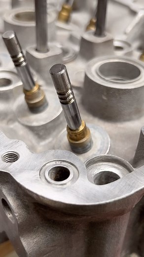 137K views · 9.4K reactions | BMW E34 M5 Valve Stem Seal Installation #gearwrenchpartner #bmw #bmwe34 #bmwm5 #cars #automotive #diy #carsofinstagram #diesel #turbo #mechanic | WeWrench | Facebook