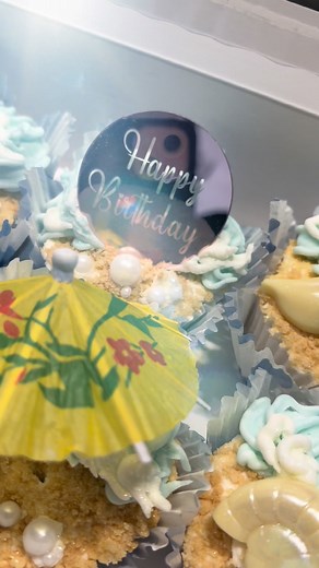 Who doesn't want to get away to the beach once the cold hits?!? 🏖️ 🐚 | Saltwater & Shenanigans