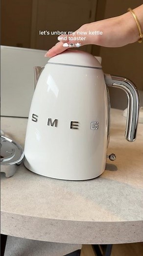 unbox my new smeg with me 🫶🏻🫖 #smeg #newkettle #toaster #smegkettle #smegtoaster