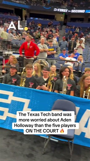 The Texas Tech band had its mind elsewhere😂#rolltide