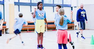 Schere, Stein, Papier: Vielseitiges Bewegungsspiel - Spiel - ALBAthek