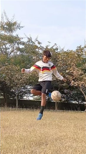 football skills tutorial for beginners/ tips and tricks #shorts #viral #football