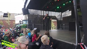 4. Einfach Bauer Open Air - Das AFTERMOVIE 😍 Schon 10 Tage ist es her. Es war ein absolut geiles Event🚜 Der Termin fürs nächste Jahr steht auch schon 😉 06.09.25! #dankedankedanke | Einfach Bauer