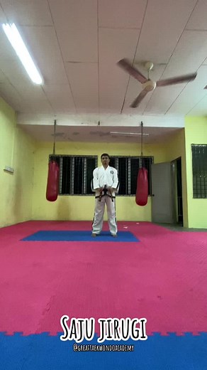 Saju jirugi #kick #taekwondo #selfdefense #fyp #greattaekwondoacademy #itftaekwondo #itftaekwondomalaysia #syahmisazliproduction #wtftaekwondo #fighter #fightscene #taekwondogirl #bloopers #GTATKD