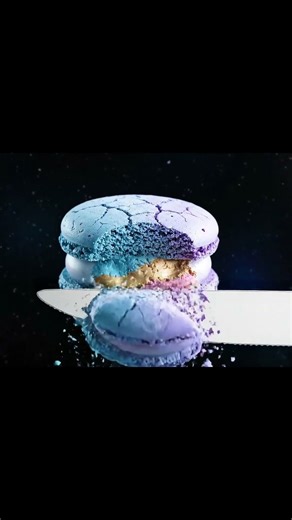【宇宙マカロン】ナイフで切ったら惑星が爆発した🤯✨ #shorts #asmr #relaxing #お菓子asmr