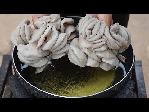 Deep Fried Chitterlings Recipe | How to Cook Chitlins | Crunchy Chitlins Cooking and Eating