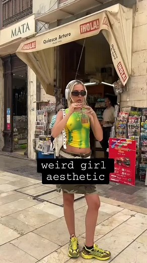 Exploring Weird Girl Aesthetic Trends