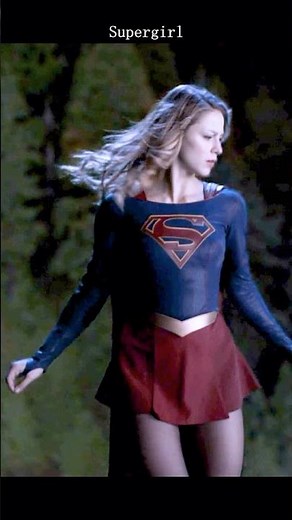 Supergirl Saves a Train by Holding Up the Track! 🦸‍♀️🚂 Epic Superman Homage Scene | Supergirl 2x14