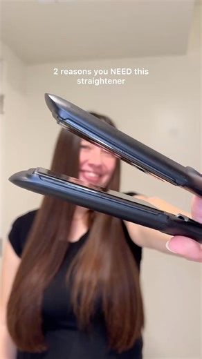 We are obsessed with the shine from this infrared flat iron! 🤩 #infraredstraightener #shinyhair