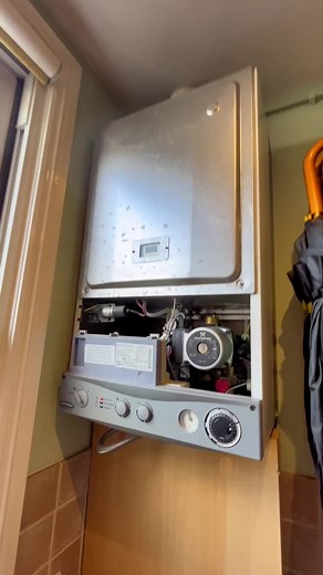 The boiler experts - fault finding on a potterton performa, intermittent ignition lock out fault #boiler #boilerrepair #watford #hemelhempstead boiler playing up? https://repair.the-boiler-experts.co.uk