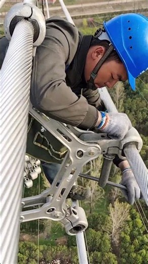 Why Power Lines Are Bundled! The Grid’s Secret ⚡️🇺🇸 #shorts