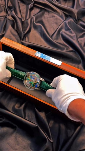 Most expensive toy 🧸 . 1 pcs only asche | SPLAYD